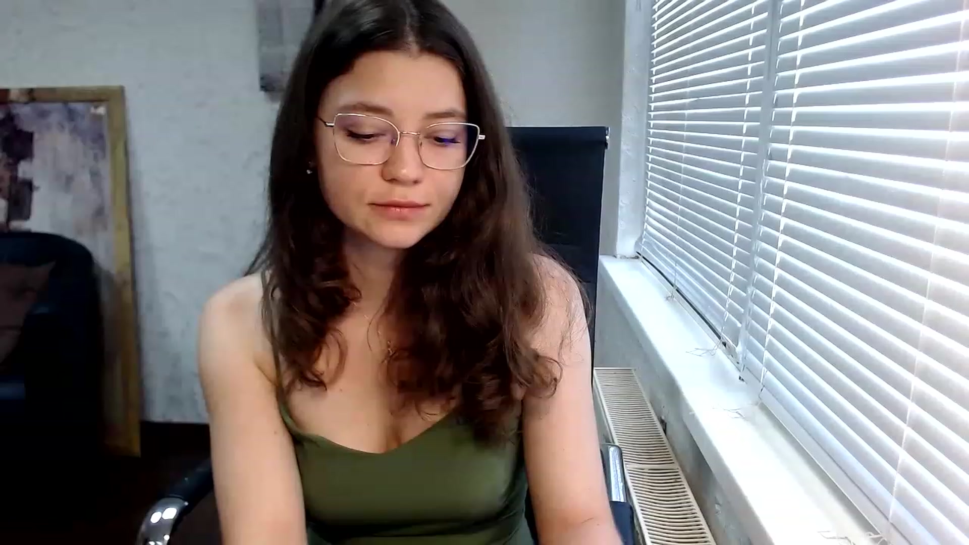 Gallery image thumbnail from SweetArinaA's myfreecams stream on, 08/17/2023, 09:33 image 10 of 20