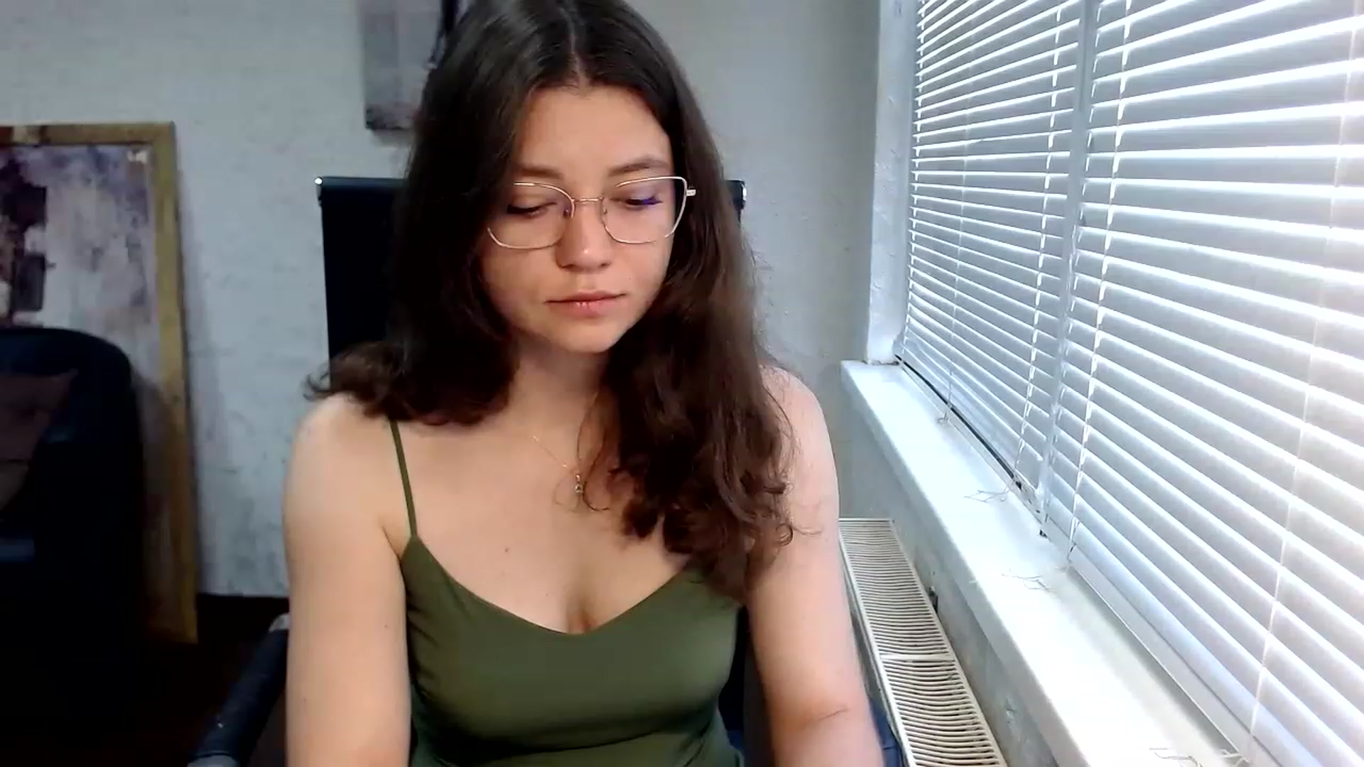 Gallery image thumbnail from SweetArinaA's myfreecams stream on, 08/17/2023, 09:33 image 2 of 20