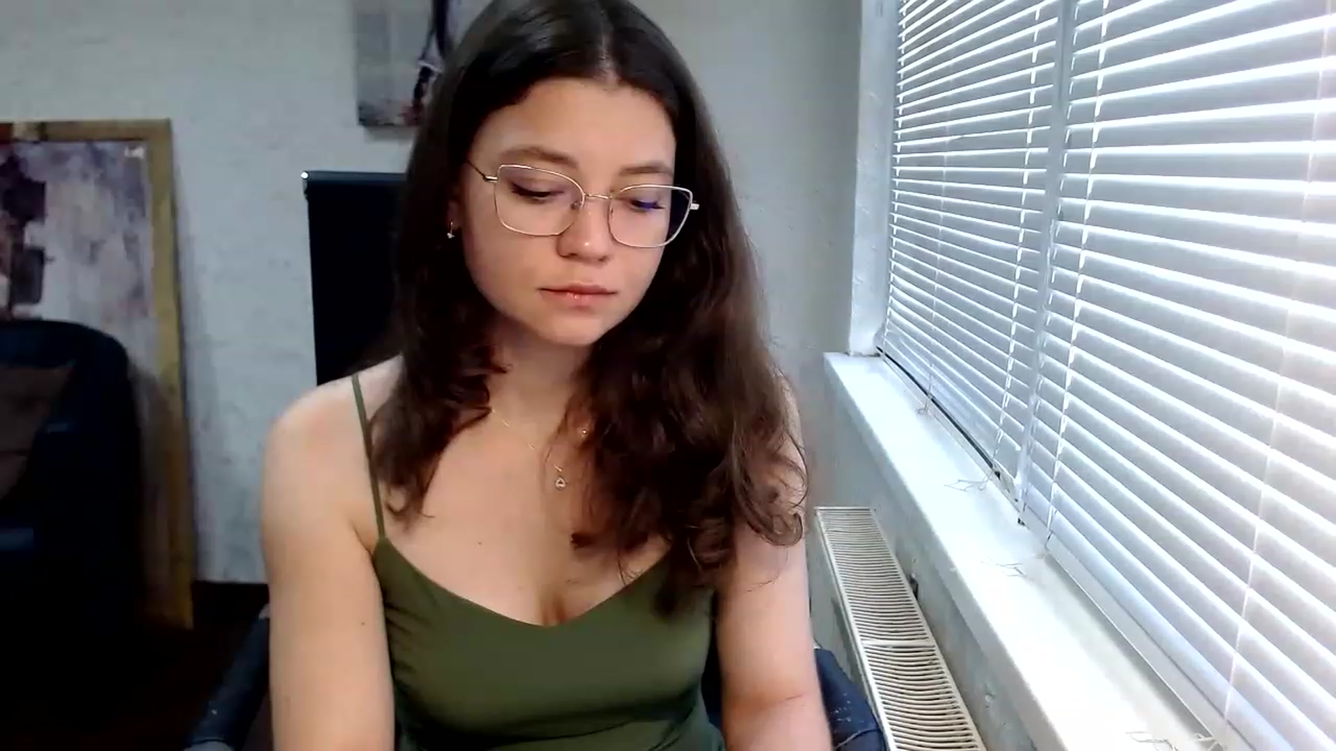 Gallery image thumbnail from SweetArinaA's myfreecams stream on, 08/17/2023, 09:33 image 6 of 20