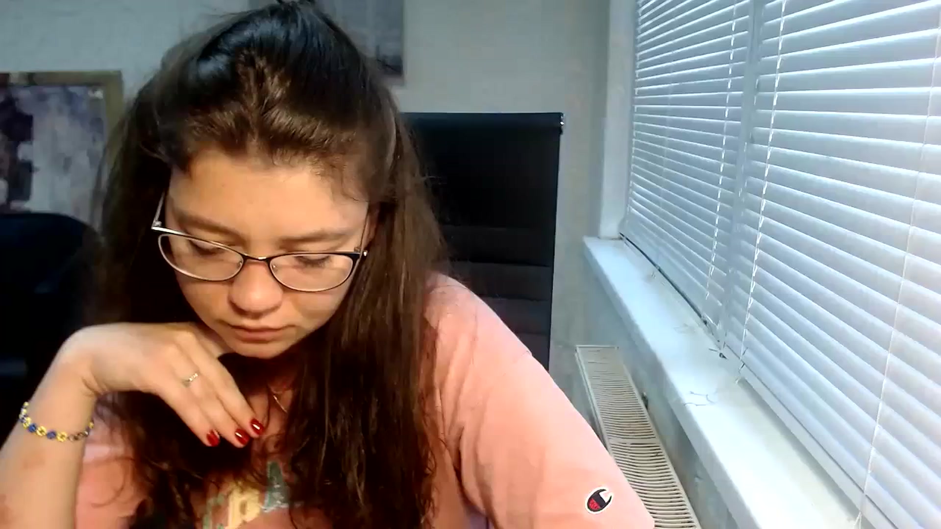 Gallery image thumbnail from SweetArinaA's myfreecams stream on, 08/30/2023, 15:23 image 17 of 20