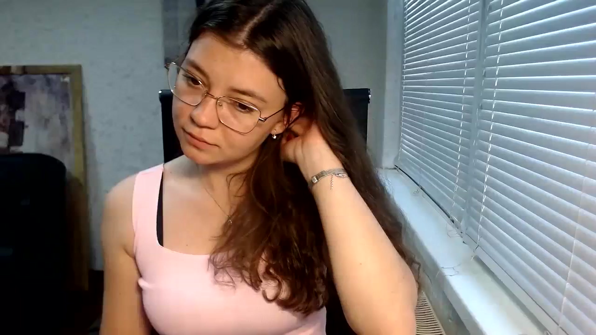 Gallery image thumbnail from SweetArinaA's myfreecams stream on, 09/10/2023, 15:13 image 1 of 20