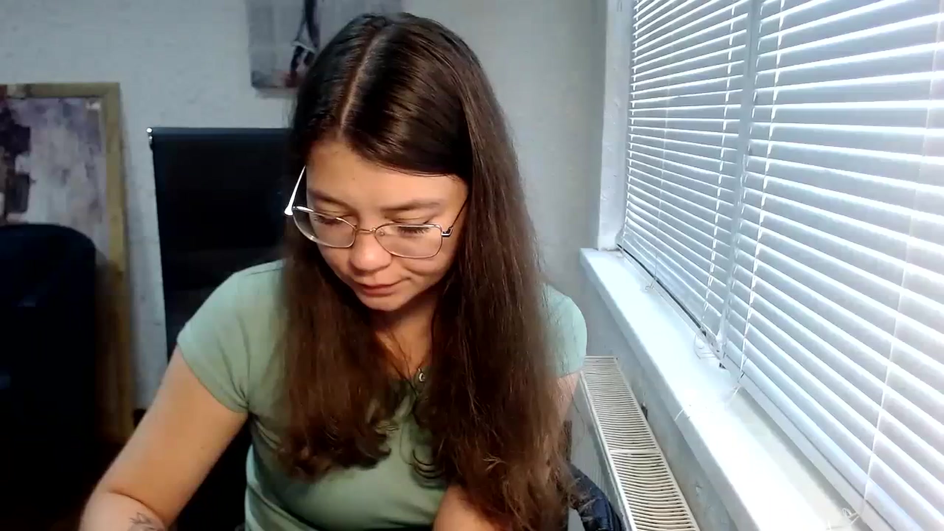 Gallery image thumbnail from SweetArinaA's myfreecams stream on, 09/13/2023, 10:25 image 7 of 20