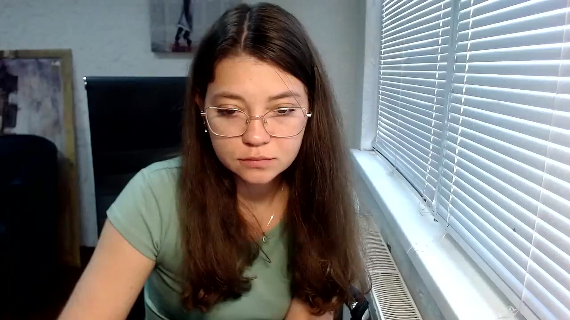 Gallery image thumbnail from SweetArinaA's myfreecams stream on, 09/13/2023, 10:25 image 10 of 20