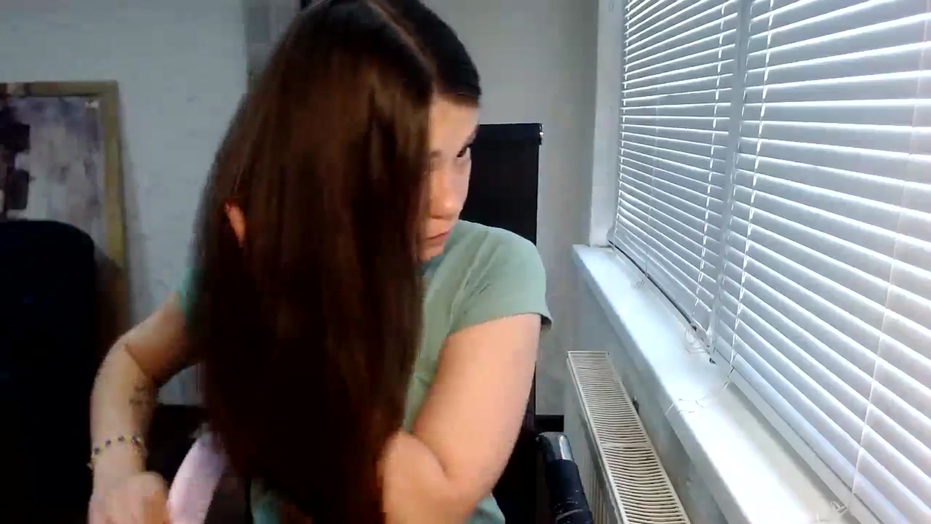 Gallery image thumbnail from SweetArinaA's myfreecams stream on, 09/13/2023, 10:25 image 19 of 20