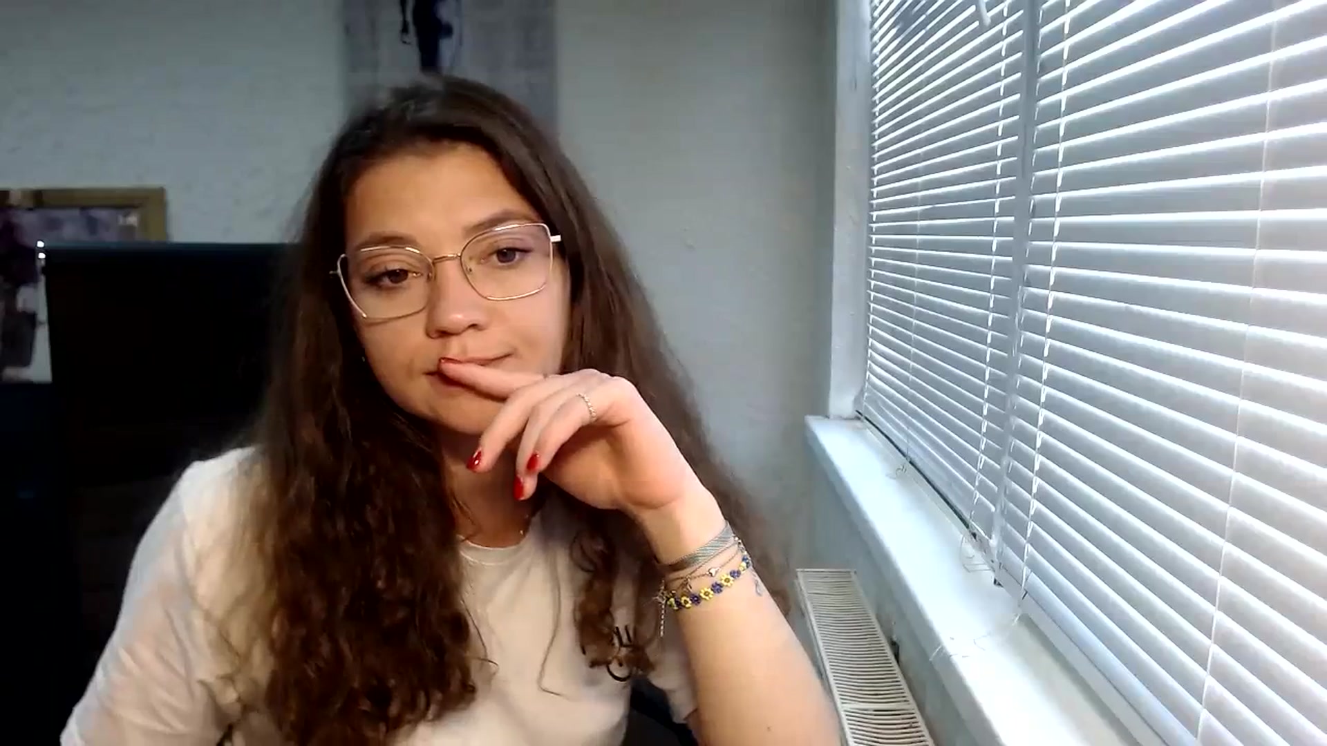 Gallery image thumbnail from SweetArinaA's myfreecams stream on, 09/14/2023, 10:08 image 9 of 20