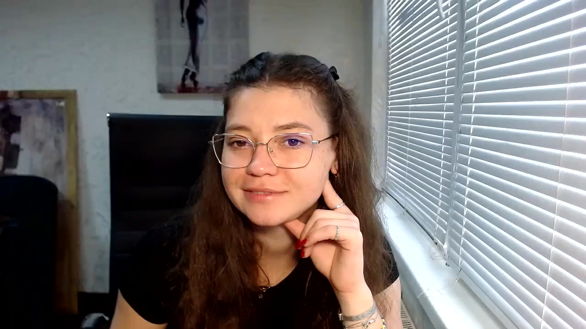 Gallery image thumbnail from SweetArinaA's myfreecams stream on, 09/15/2023, 08:41 image 12 of 20