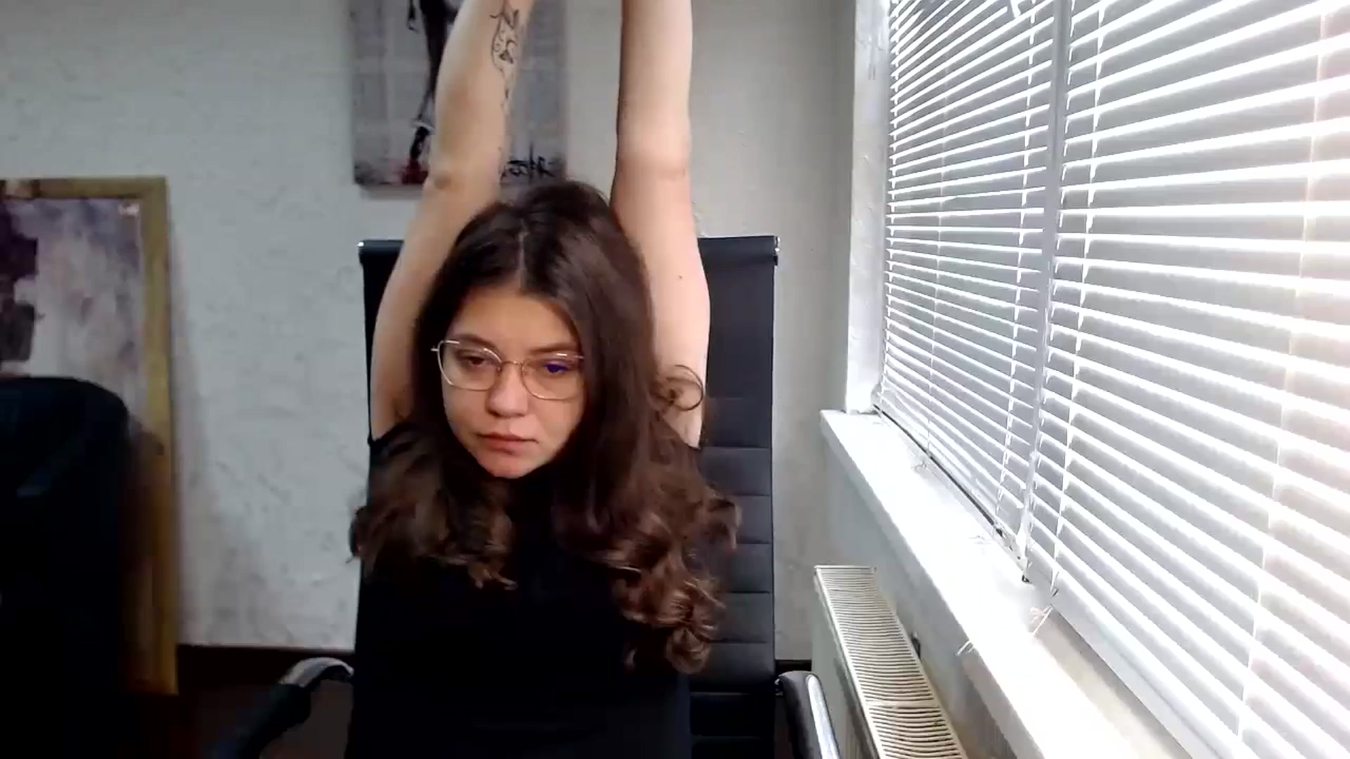 Gallery image thumbnail from SweetArinaA's myfreecams stream on, 09/20/2023, 08:04 image 6 of 20