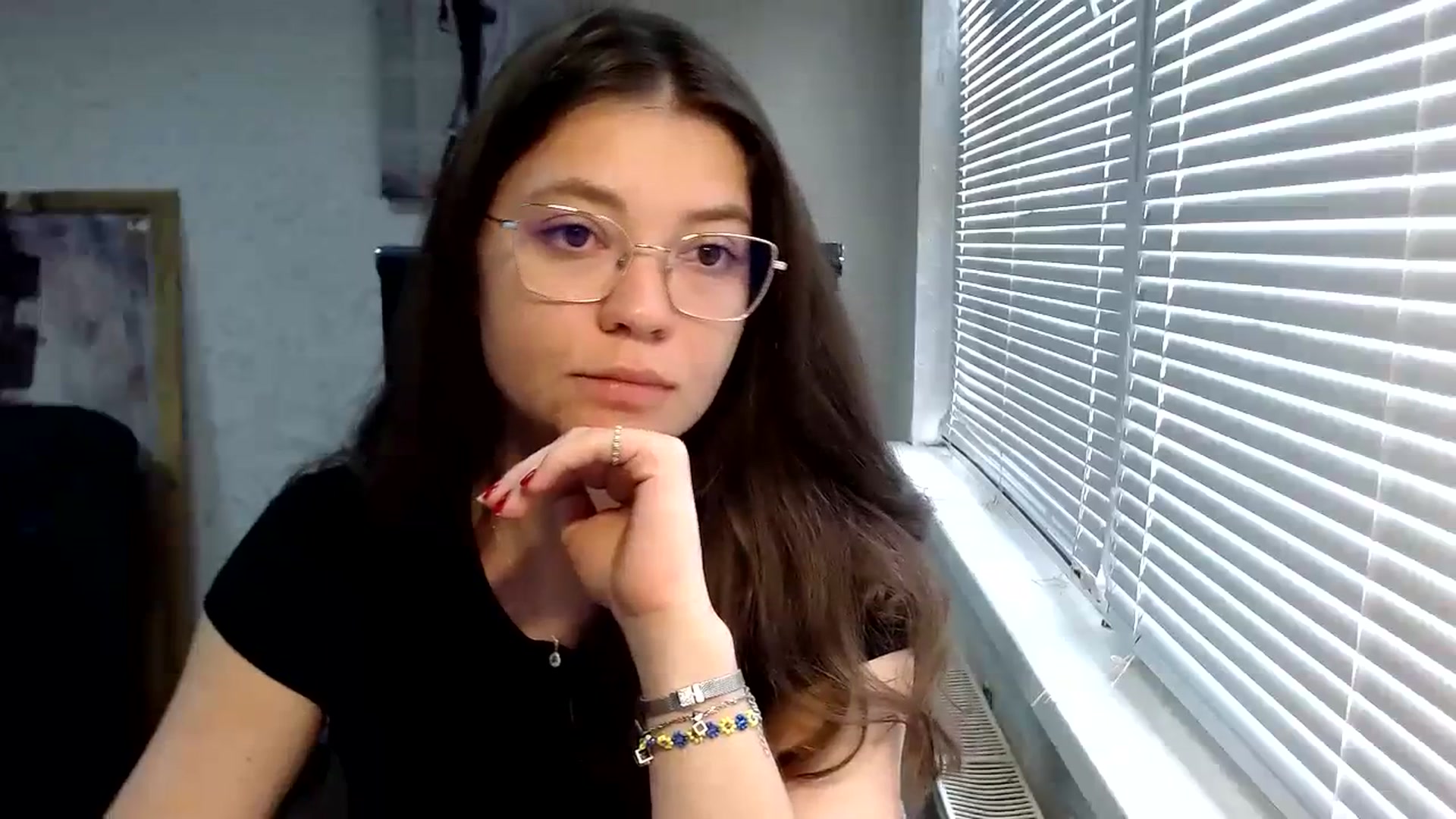 Gallery image thumbnail from SweetArinaA's myfreecams stream on, 09/20/2023, 08:04 image 5 of 20