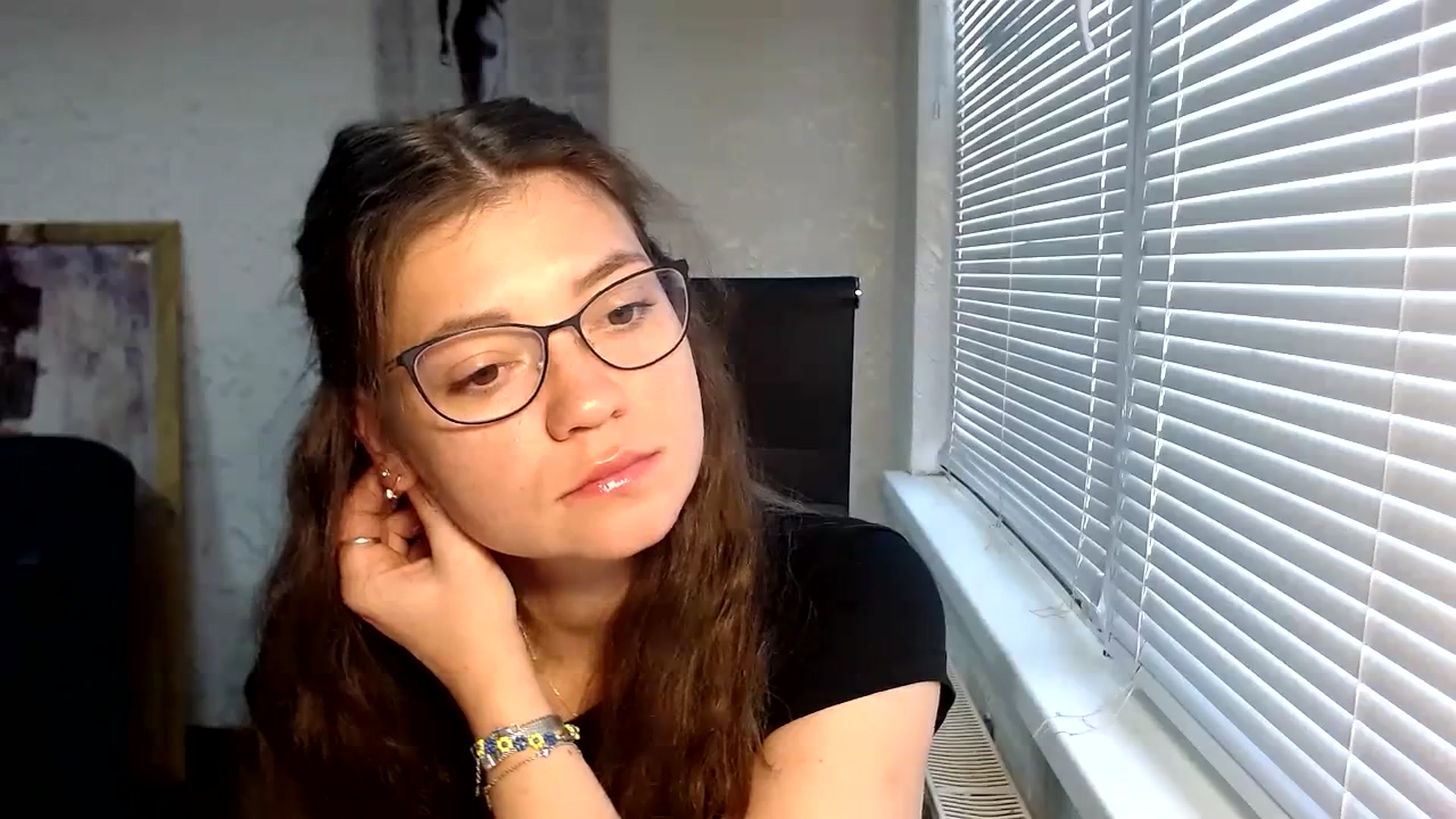 Gallery image thumbnail from SweetArinaA's myfreecams stream on, 09/25/2023, 09:36 image 7 of 20