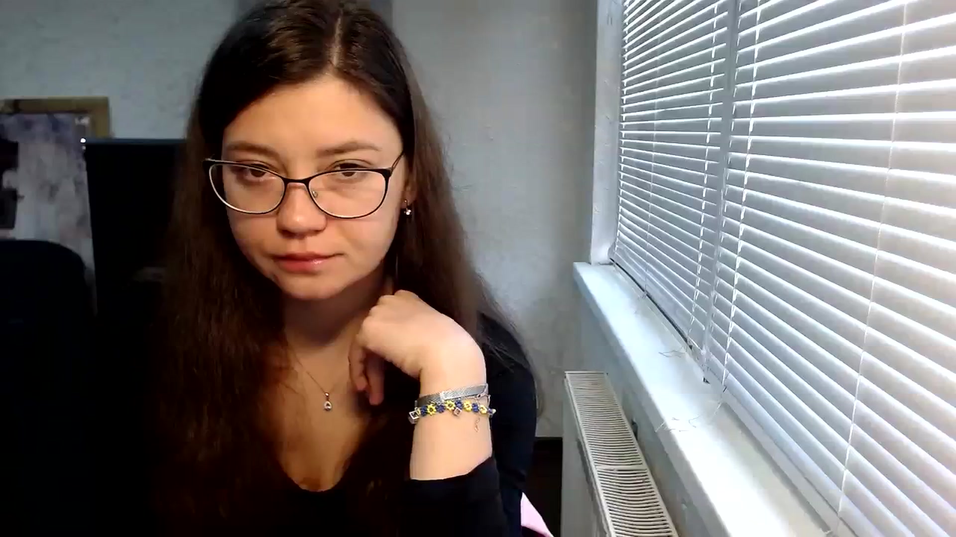 Gallery image thumbnail from SweetArinaA's myfreecams stream on, 09/26/2023, 07:41 image 13 of 20