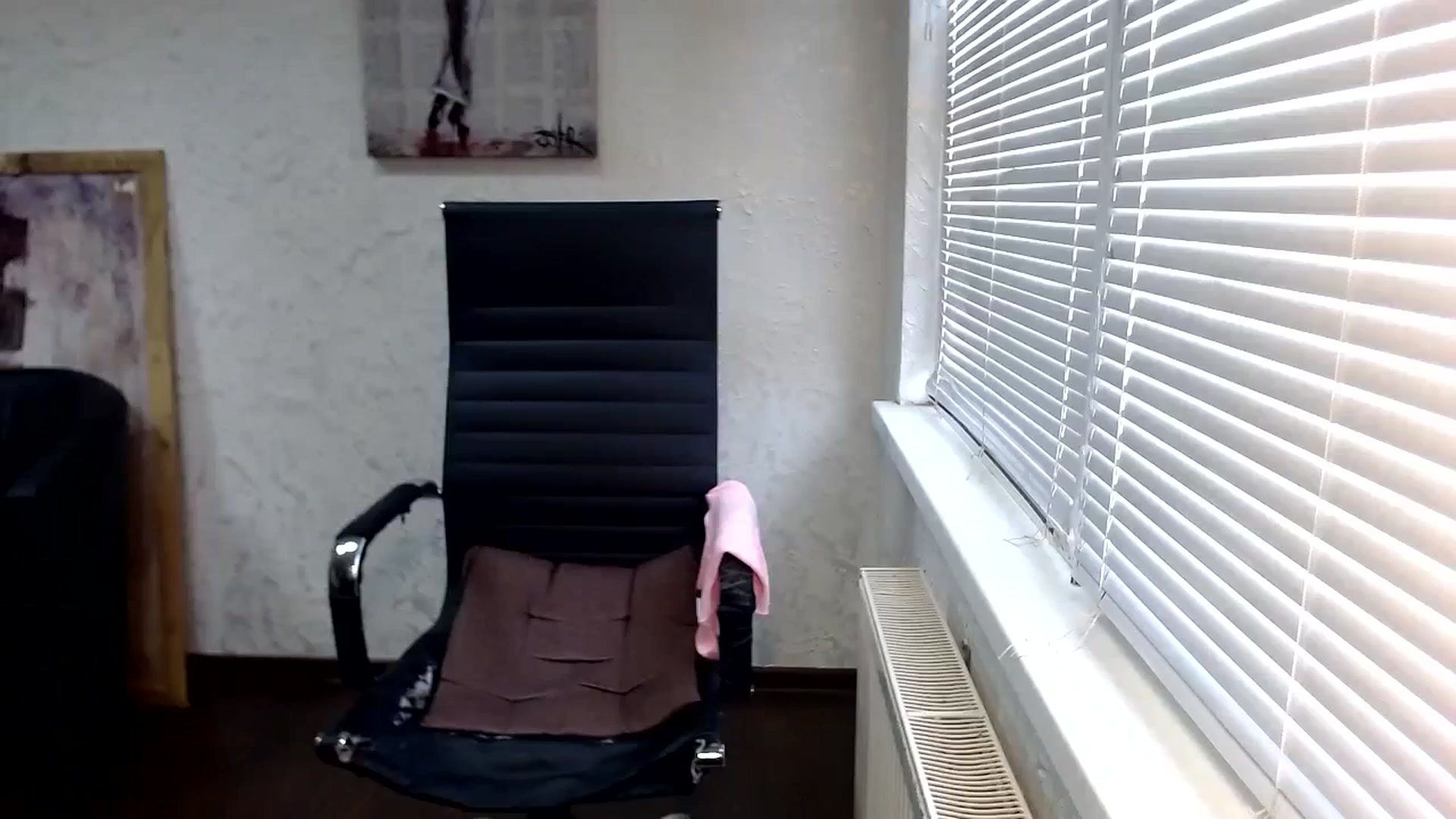 Gallery image thumbnail from SweetArinaA's myfreecams stream on, 09/26/2023, 07:41 image 4 of 20
