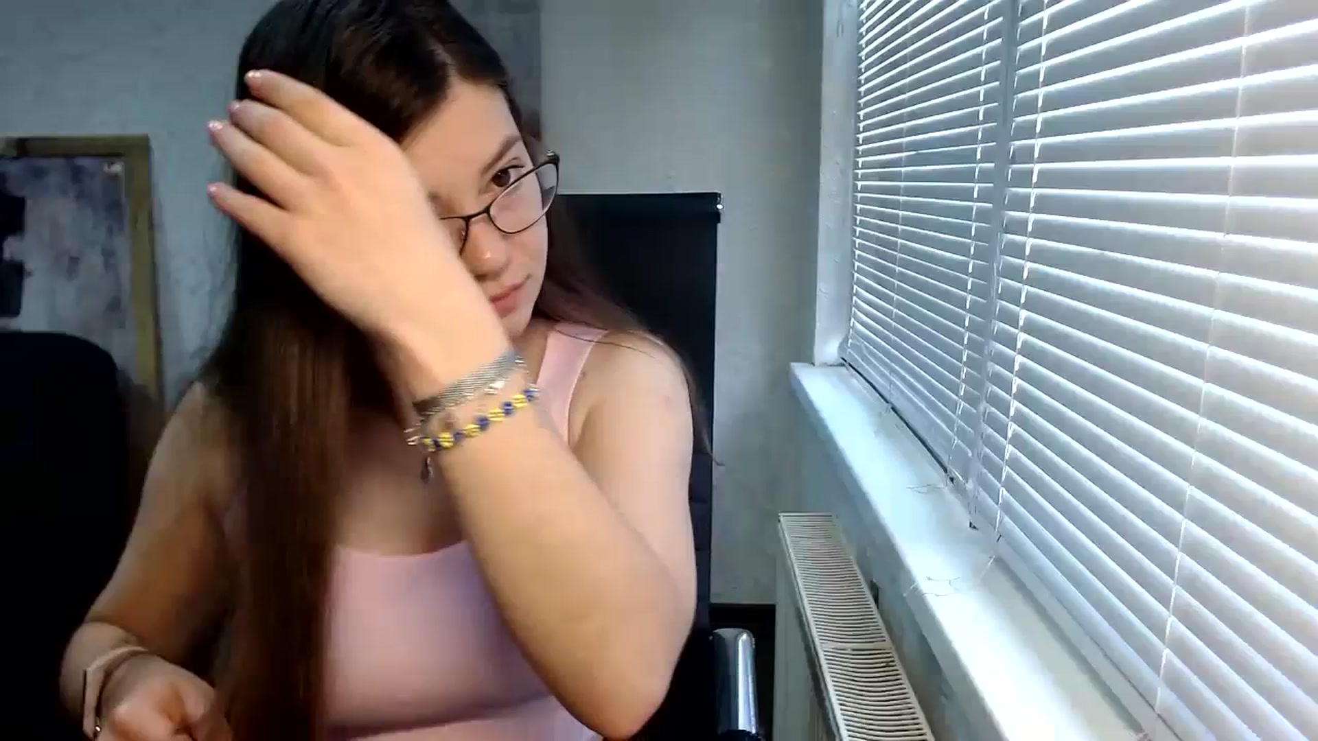 Gallery image thumbnail from SweetArinaA's myfreecams stream on, 09/26/2023, 07:41 image 1 of 20