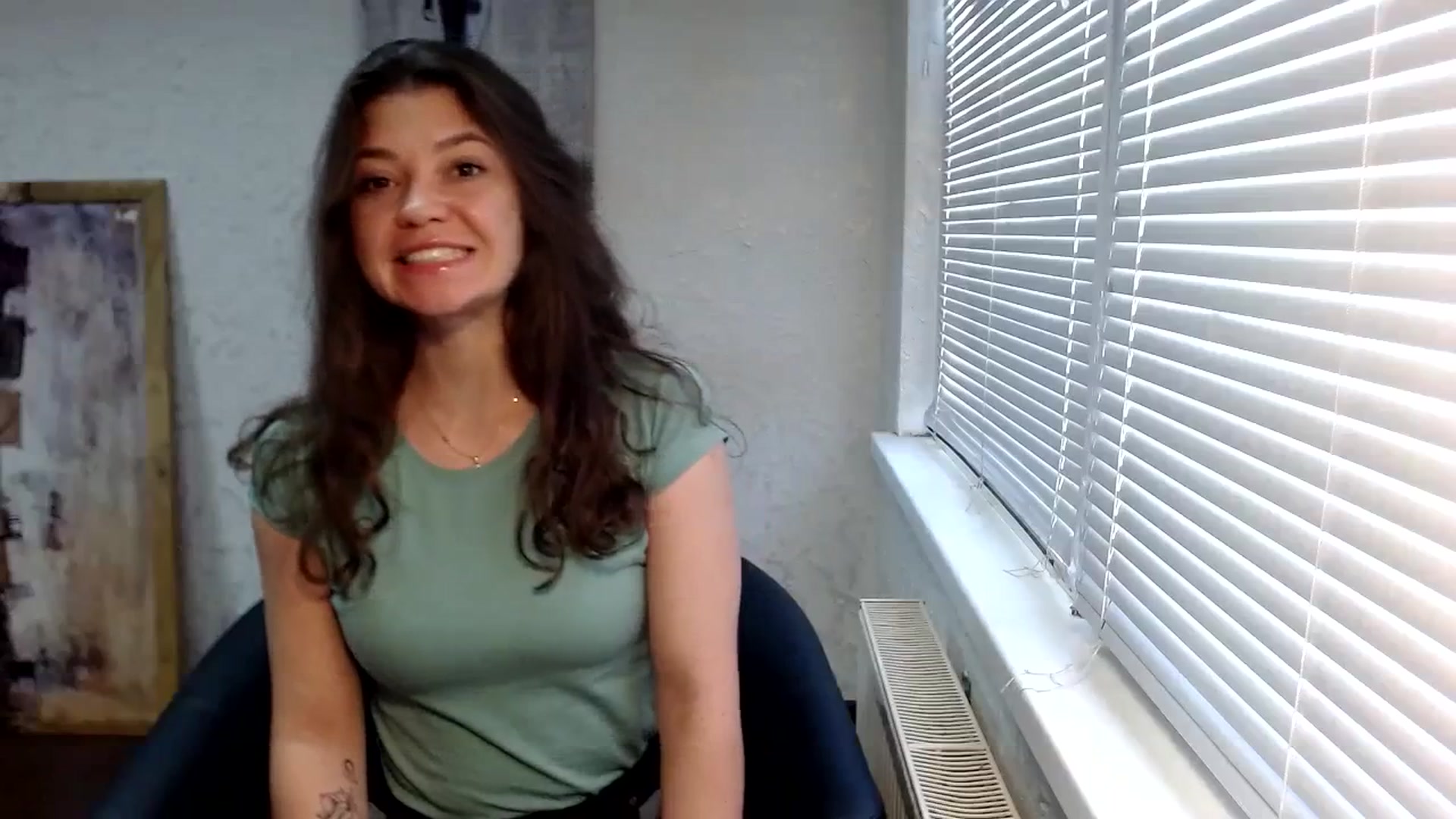 Gallery image thumbnail from SweetArinaA's myfreecams stream on, 09/27/2023, 10:19 image 6 of 20