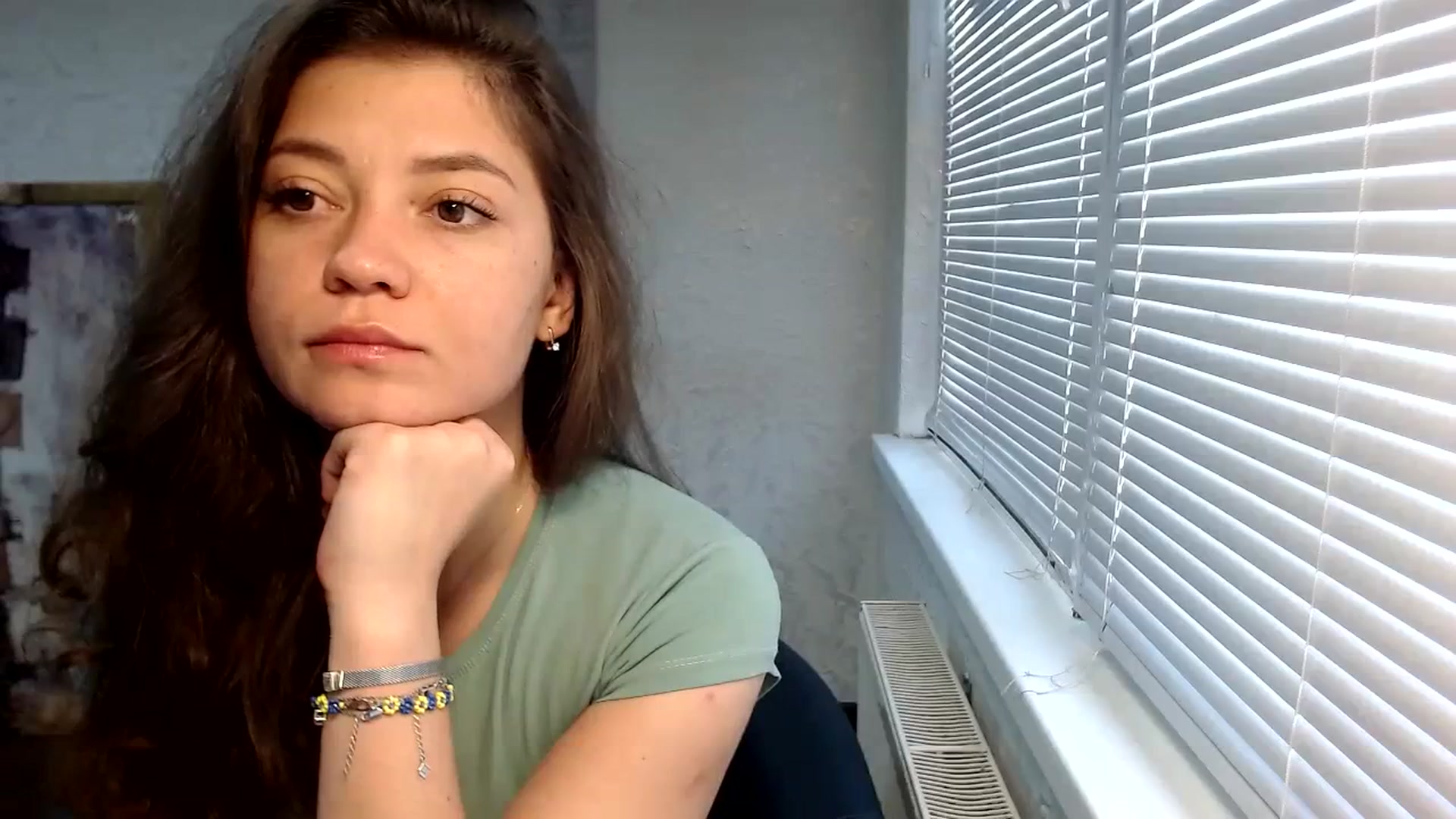 Gallery image thumbnail from SweetArinaA's myfreecams stream on, 09/27/2023, 10:31 image 8 of 20