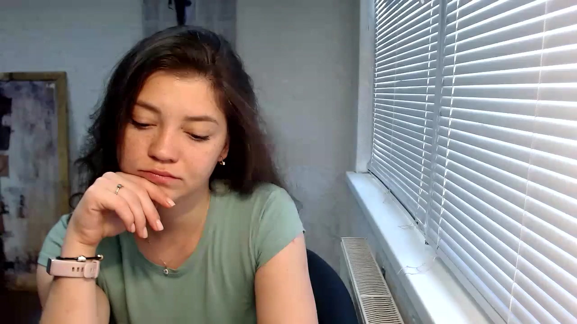 Gallery image thumbnail from SweetArinaA's myfreecams stream on, 09/27/2023, 10:31 image 12 of 20