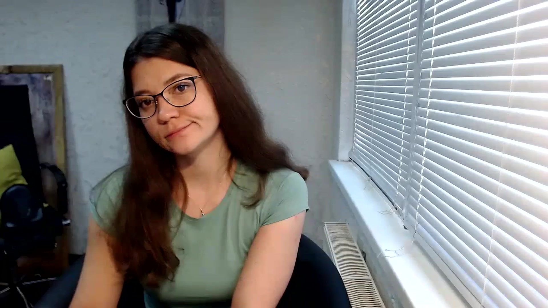 Gallery image thumbnail from SweetArinaA's myfreecams stream on, 09/27/2023, 12:28 image 5 of 20