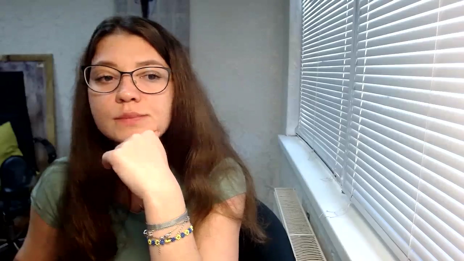Gallery image thumbnail from SweetArinaA's myfreecams stream on, 09/27/2023, 12:28 image 15 of 20