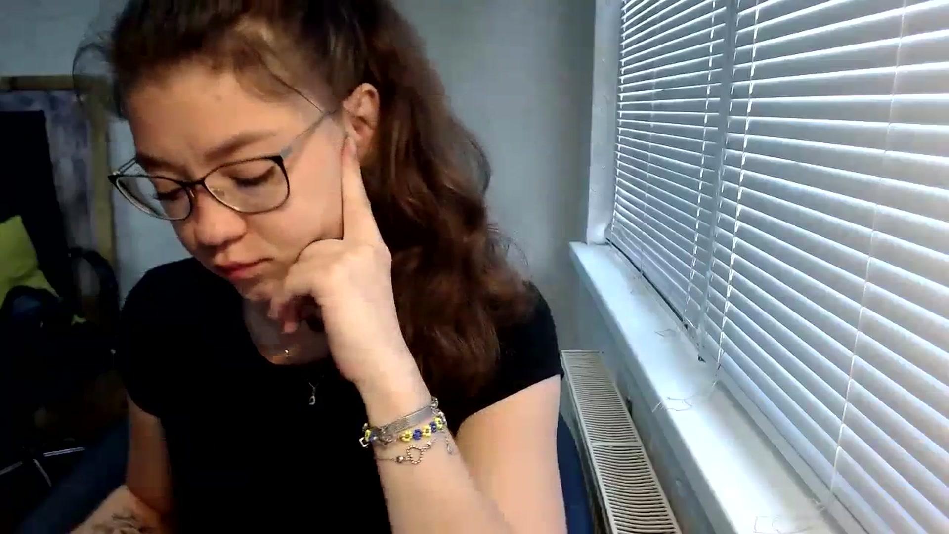 Gallery image thumbnail from SweetArinaA's myfreecams stream on, 09/28/2023, 07:03 image 8 of 20