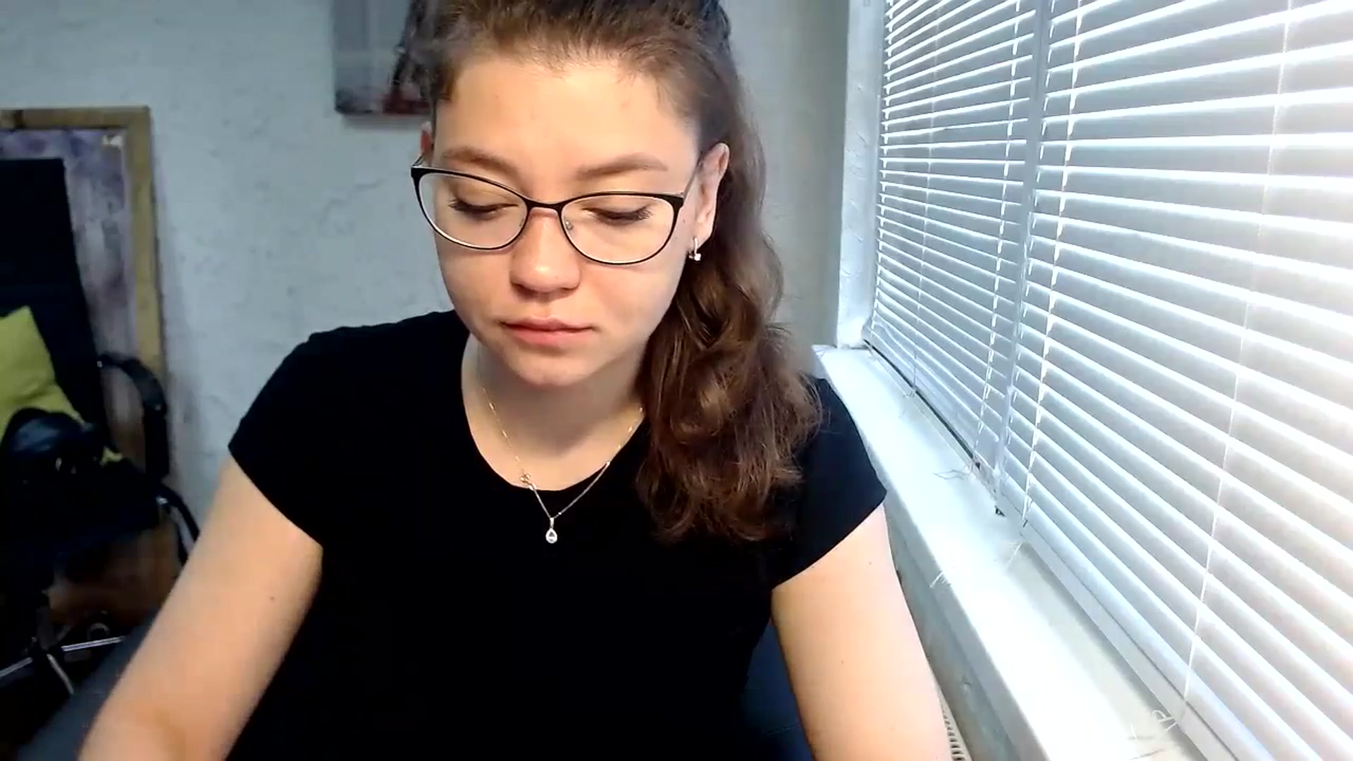 Gallery image thumbnail from SweetArinaA's myfreecams stream on, 09/28/2023, 07:03 image 5 of 20