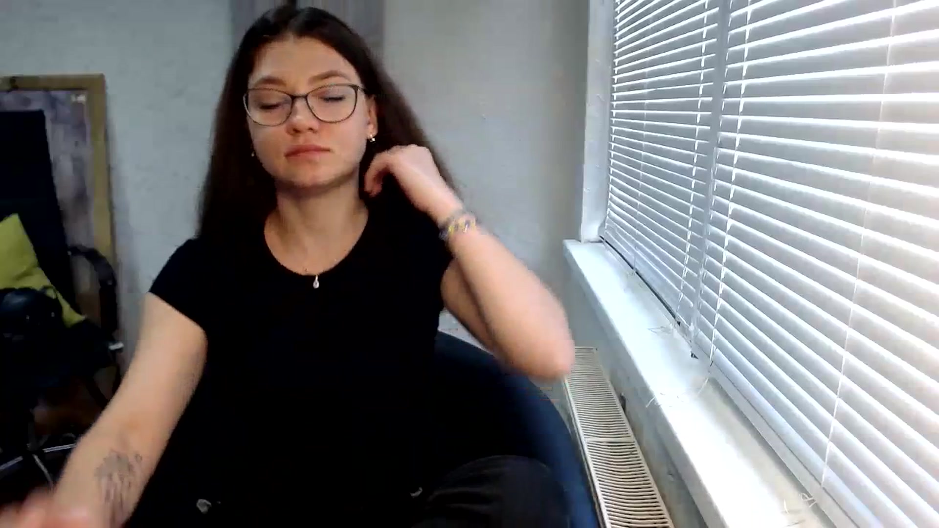 Gallery image thumbnail from SweetArinaA's myfreecams stream on, 09/28/2023, 07:53 image 19 of 20