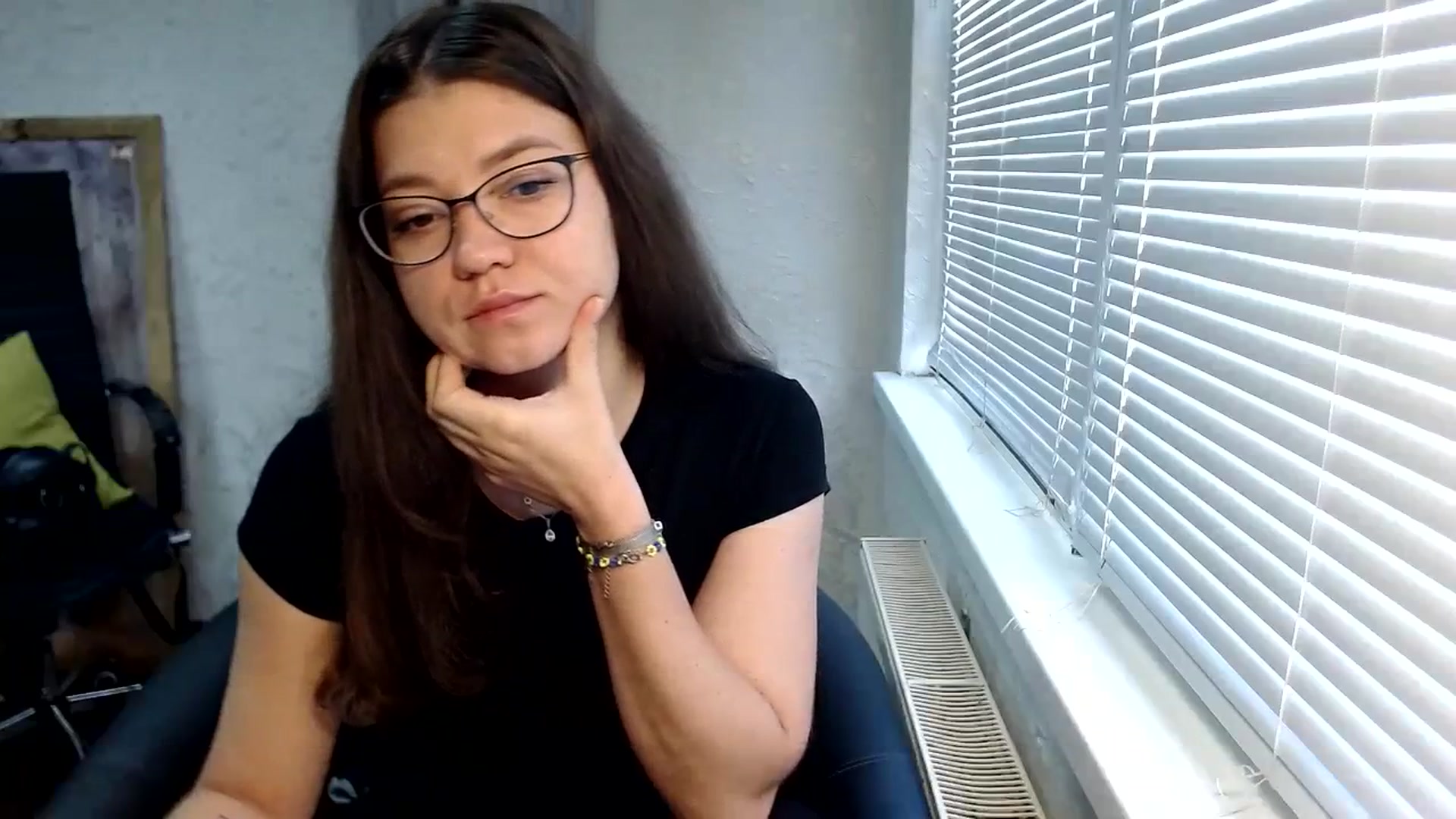 Gallery image thumbnail from SweetArinaA's myfreecams stream on, 09/28/2023, 07:53 image 6 of 20
