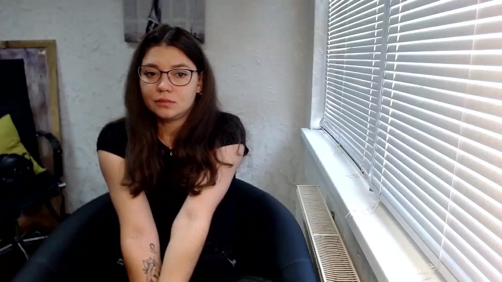 Gallery image thumbnail from SweetArinaA's myfreecams stream on, 09/28/2023, 07:53 image 11 of 20