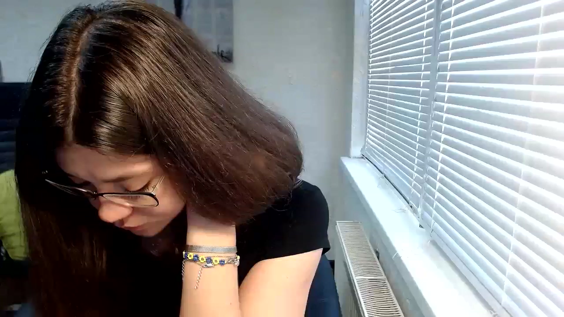 Gallery image thumbnail from SweetArinaA's myfreecams stream on, 09/28/2023, 10:38 image 2 of 20