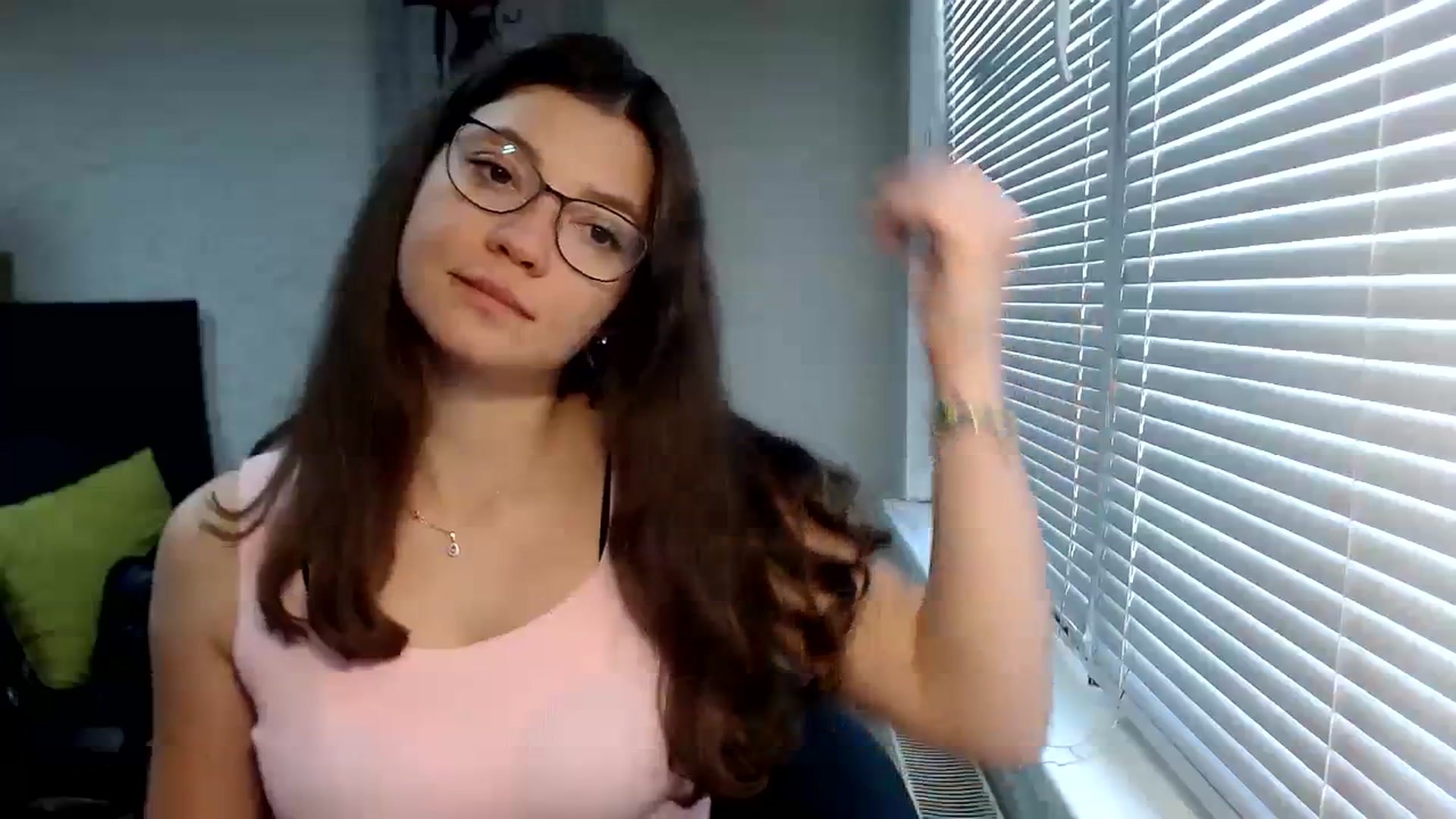 Gallery image thumbnail from SweetArinaA's myfreecams stream on, 09/28/2023, 10:38 image 7 of 20