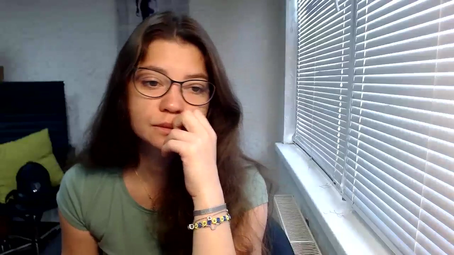 Gallery image thumbnail from SweetArinaA's myfreecams stream on, 09/29/2023, 07:06 image 4 of 20