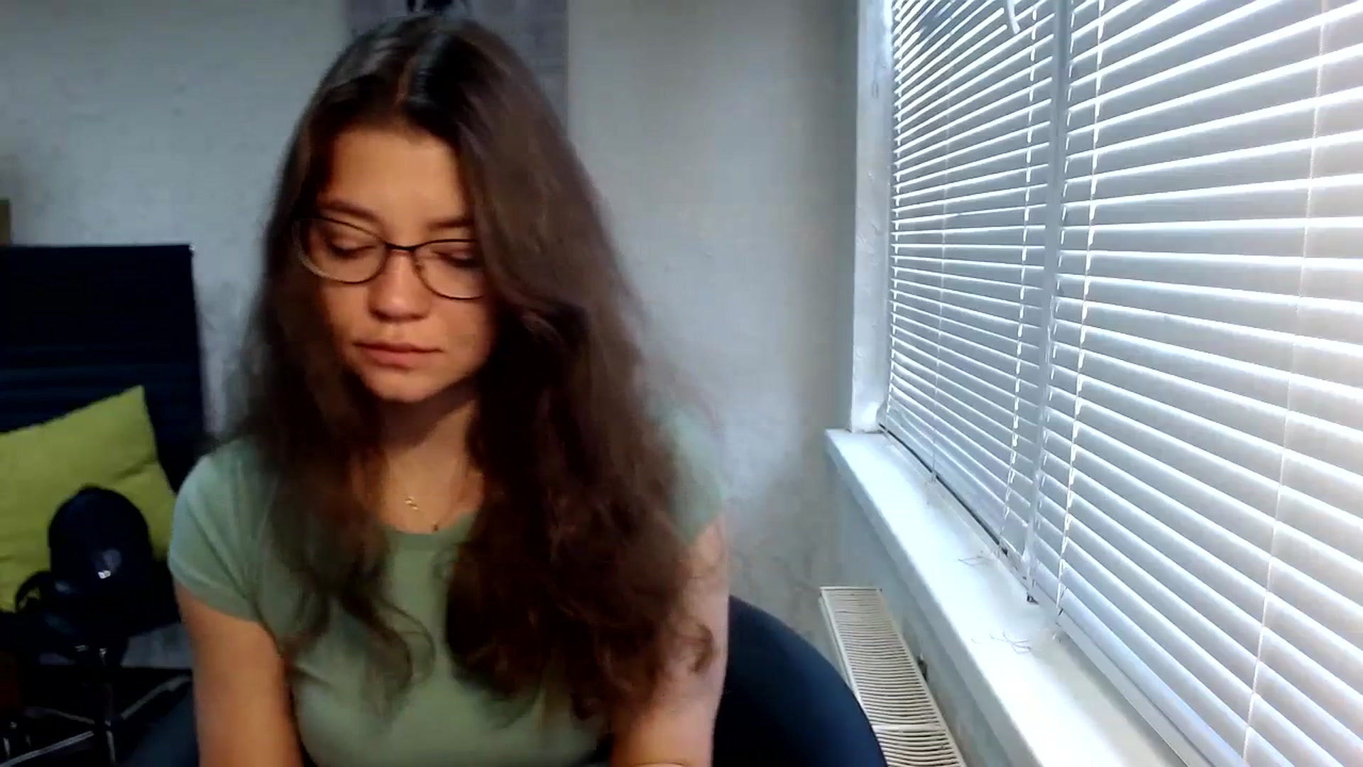 Gallery image thumbnail from SweetArinaA's myfreecams stream on, 09/29/2023, 07:06 image 6 of 20