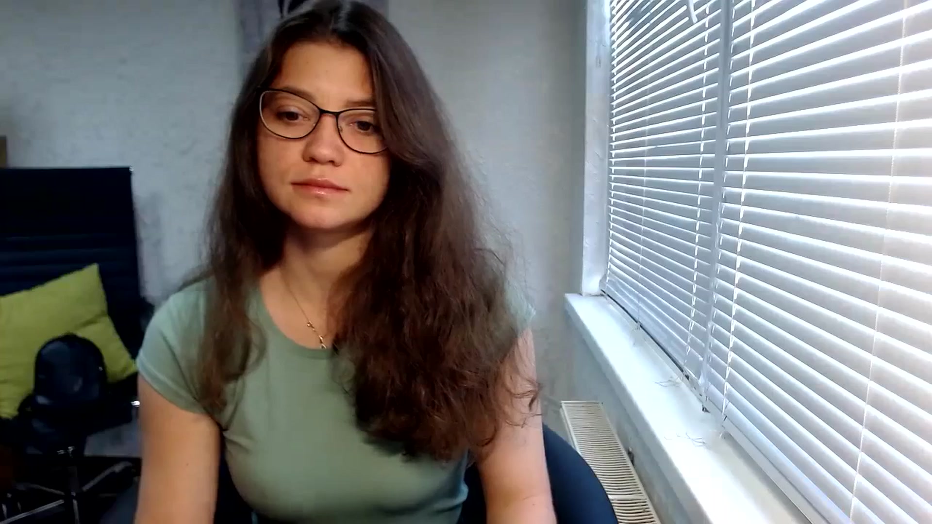Gallery image thumbnail from SweetArinaA's myfreecams stream on, 09/29/2023, 07:06 image 16 of 20