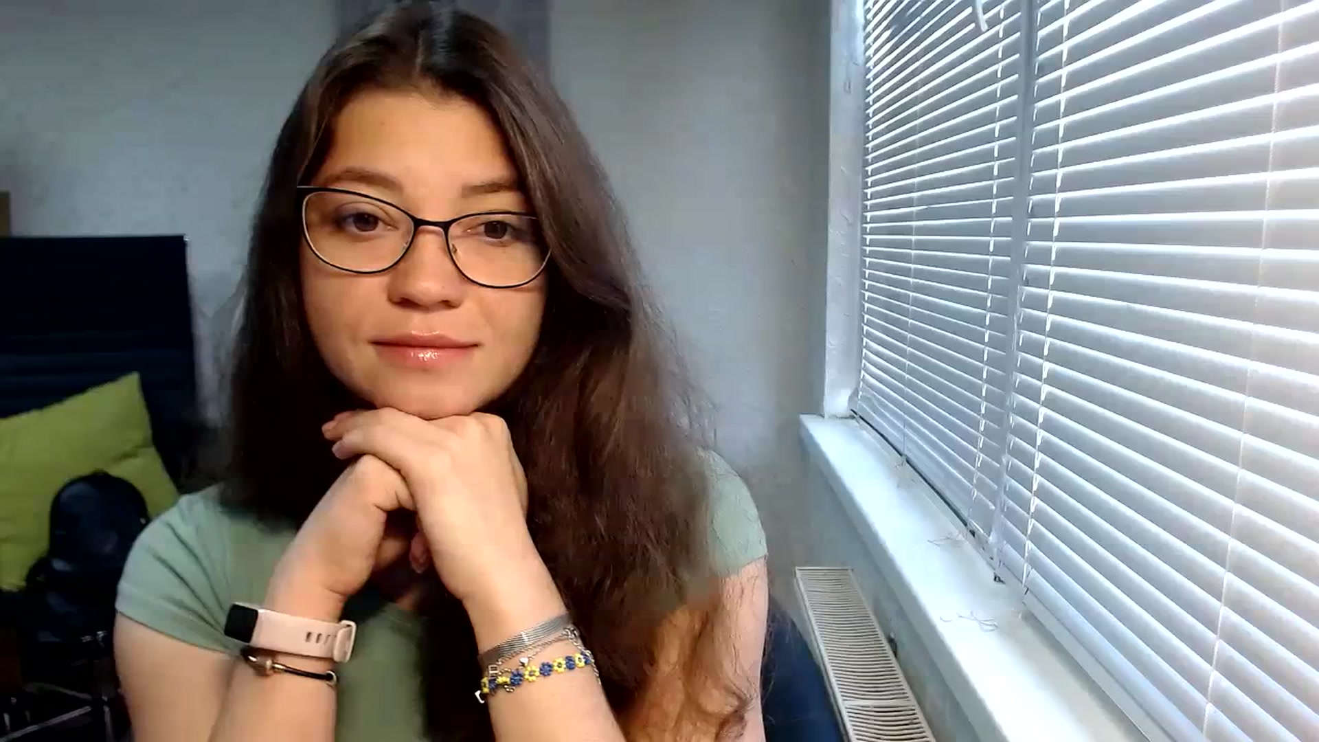 Gallery image thumbnail from SweetArinaA's myfreecams stream on, 09/29/2023, 07:06 image 11 of 20