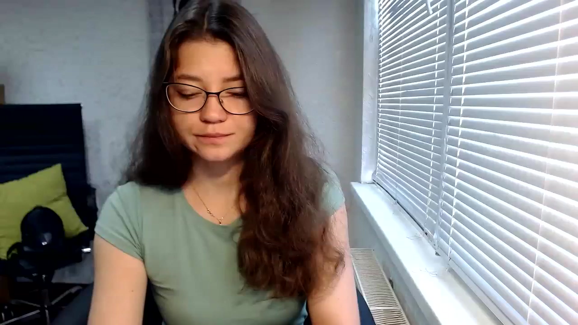 Gallery image thumbnail from SweetArinaA's myfreecams stream on, 09/29/2023, 07:06 image 8 of 20