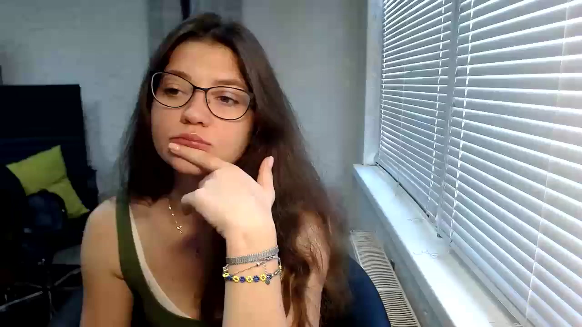 Gallery image thumbnail from SweetArinaA's myfreecams stream on, 09/29/2023, 07:54 image 16 of 20