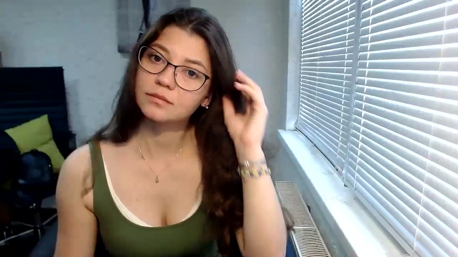 Gallery image thumbnail from SweetArinaA's myfreecams stream on, 09/29/2023, 07:54 image 5 of 20
