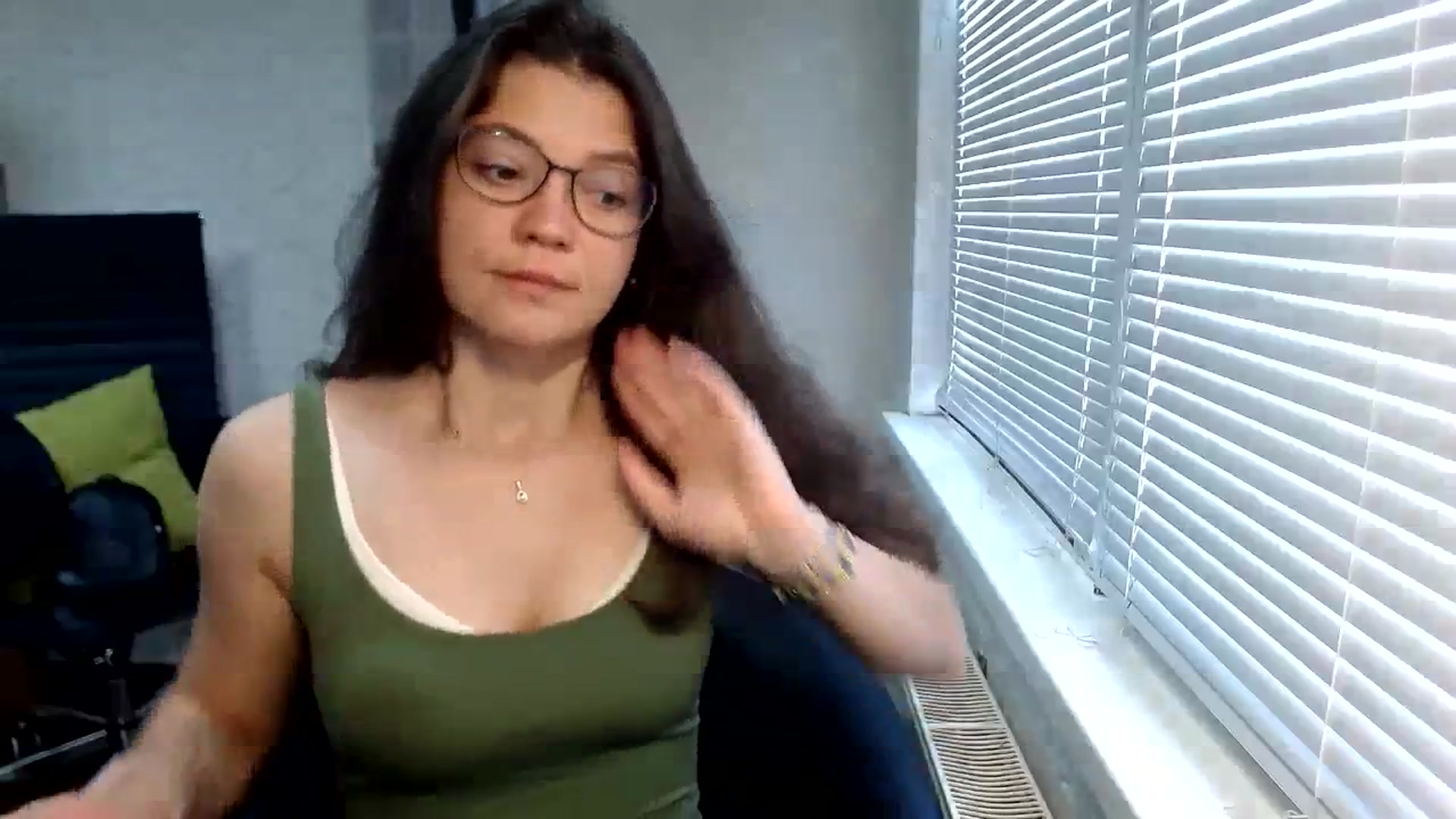 Gallery image thumbnail from SweetArinaA's myfreecams stream on, 09/29/2023, 07:54 image 8 of 20