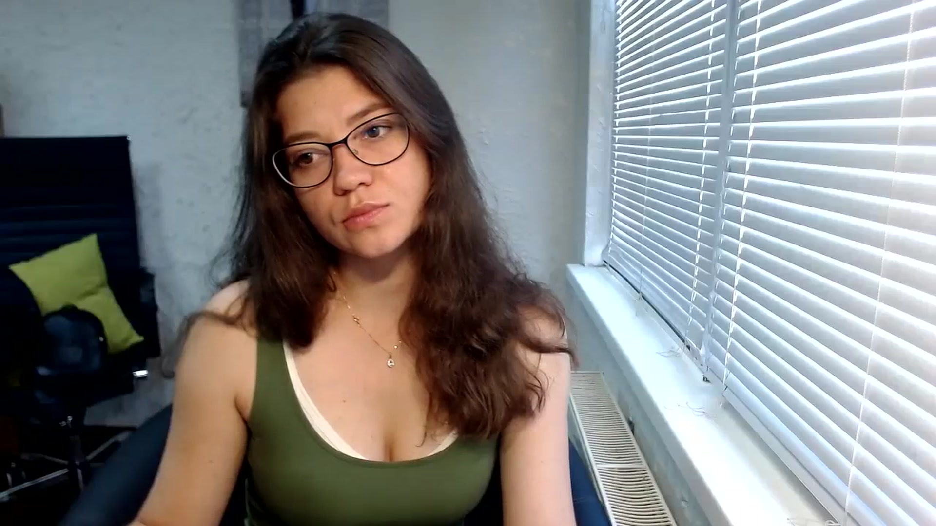 Gallery image thumbnail from SweetArinaA's myfreecams stream on, 09/29/2023, 07:54 image 2 of 20