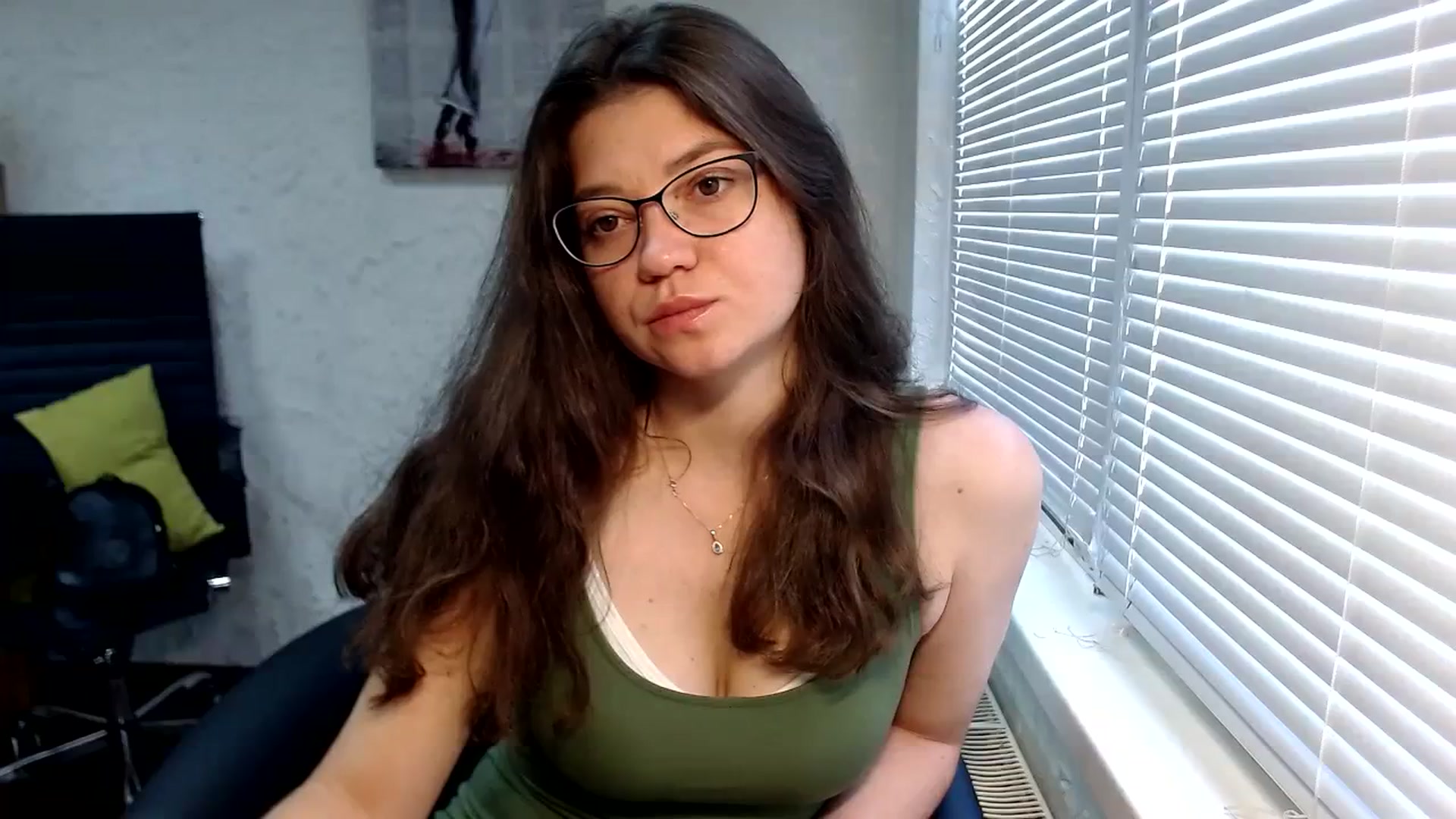 Gallery image thumbnail from SweetArinaA's myfreecams stream on, 09/29/2023, 07:54 image 9 of 20