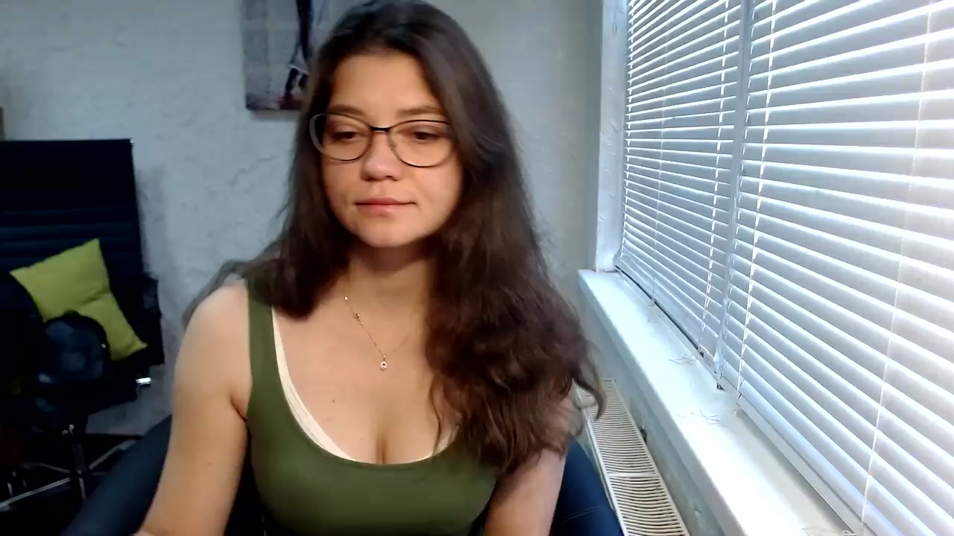 Gallery image thumbnail from SweetArinaA's myfreecams stream on, 09/29/2023, 07:54 image 1 of 20