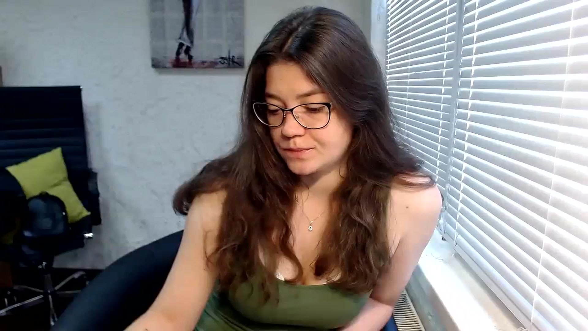 Gallery image thumbnail from SweetArinaA's myfreecams stream on, 09/29/2023, 07:54 image 12 of 20