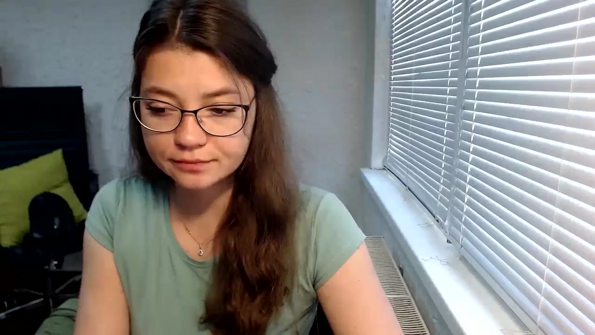 Gallery image thumbnail from SweetArinaA's myfreecams stream on, 09/29/2023, 10:28 image 16 of 20