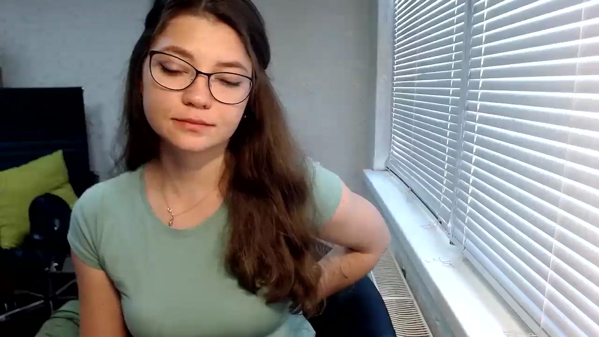 Gallery image thumbnail from SweetArinaA's myfreecams stream on, 09/29/2023, 10:28 image 17 of 20