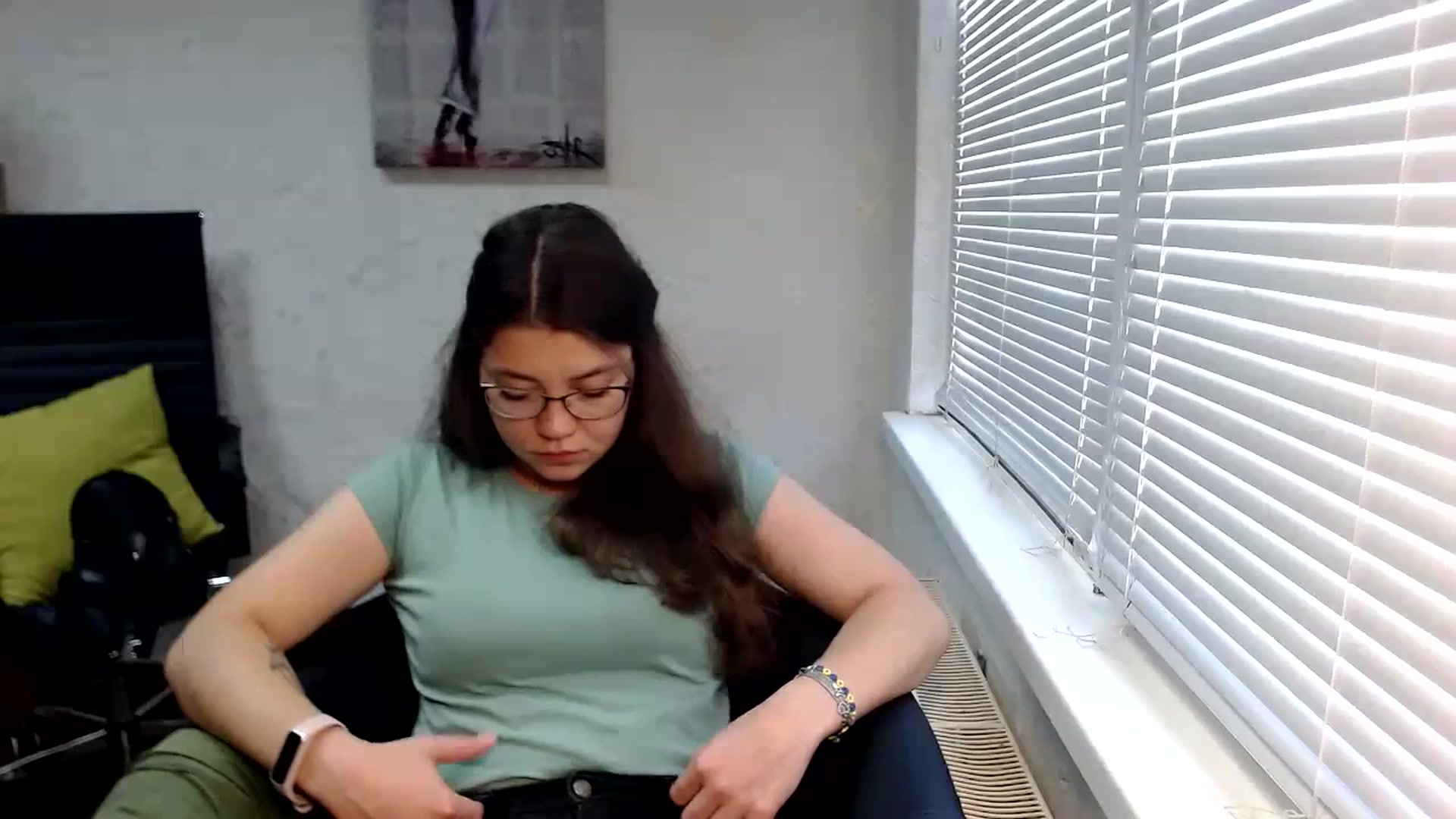 Gallery image thumbnail from SweetArinaA's myfreecams stream on, 09/29/2023, 10:28 image 6 of 20