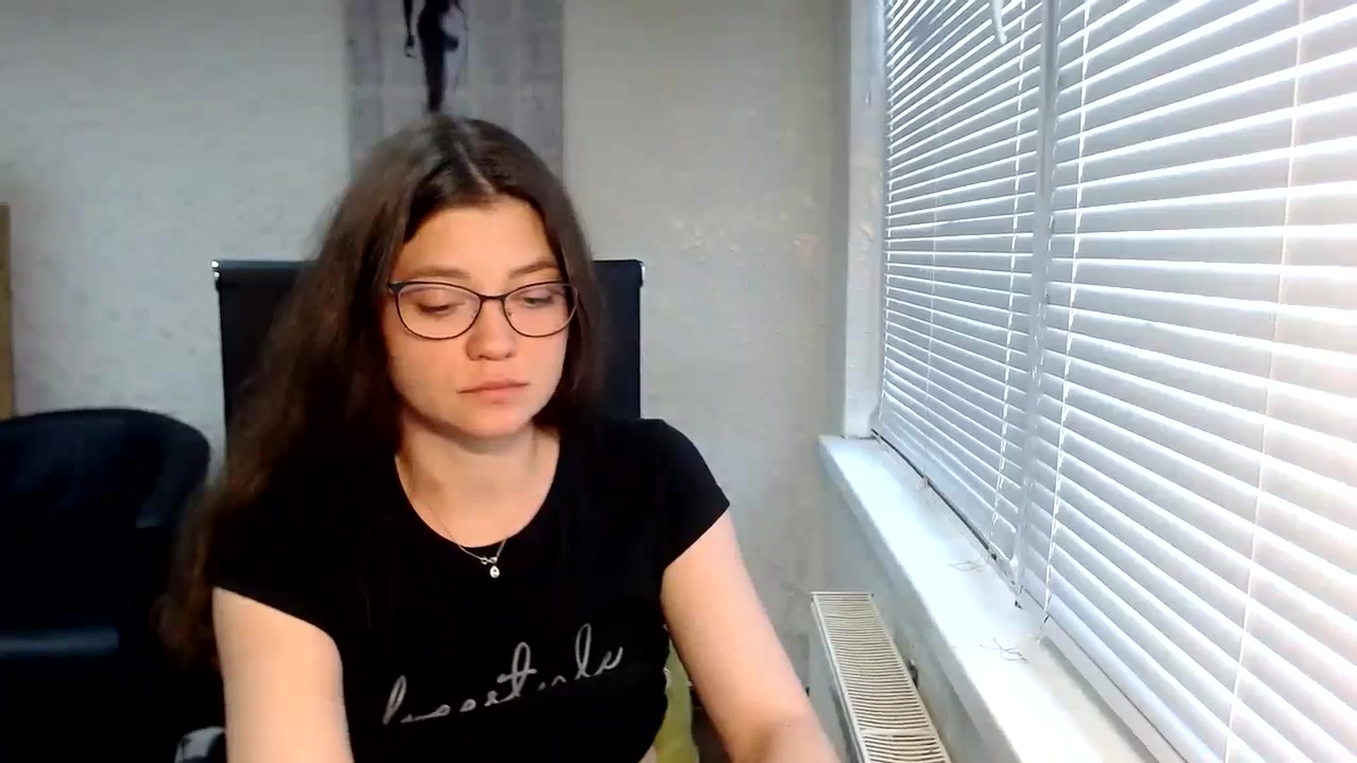 Gallery image thumbnail from SweetArinaA's myfreecams stream on, 09/30/2023, 12:43 image 5 of 20