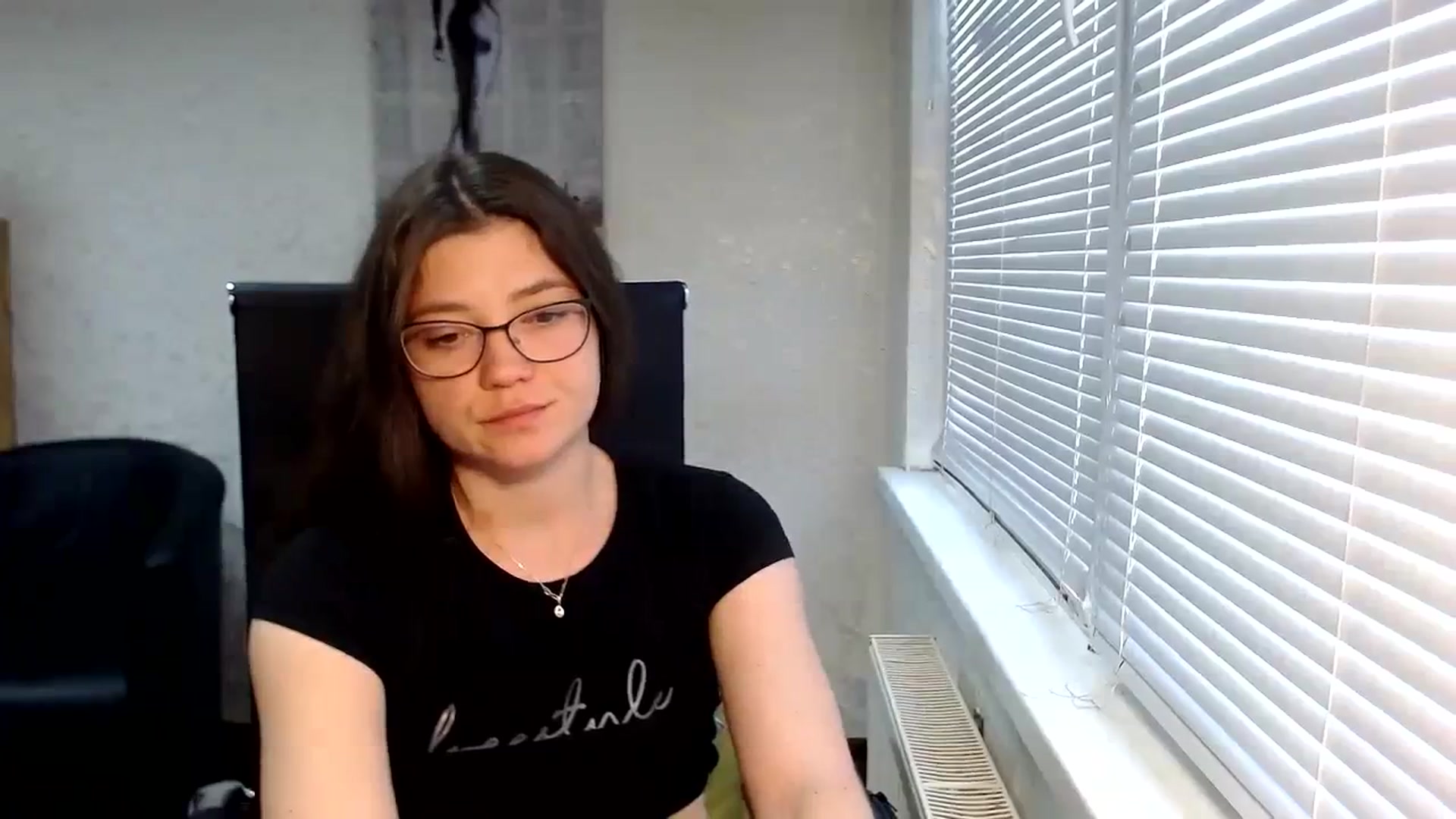 Gallery image thumbnail from SweetArinaA's myfreecams stream on, 09/30/2023, 12:43 image 3 of 20