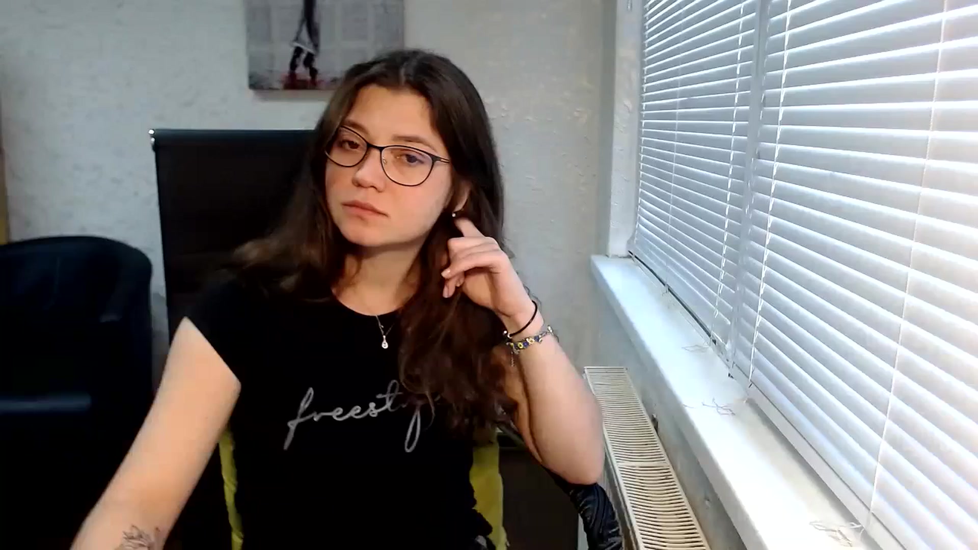 Gallery image thumbnail from SweetArinaA's myfreecams stream on, 09/30/2023, 12:43 image 14 of 20