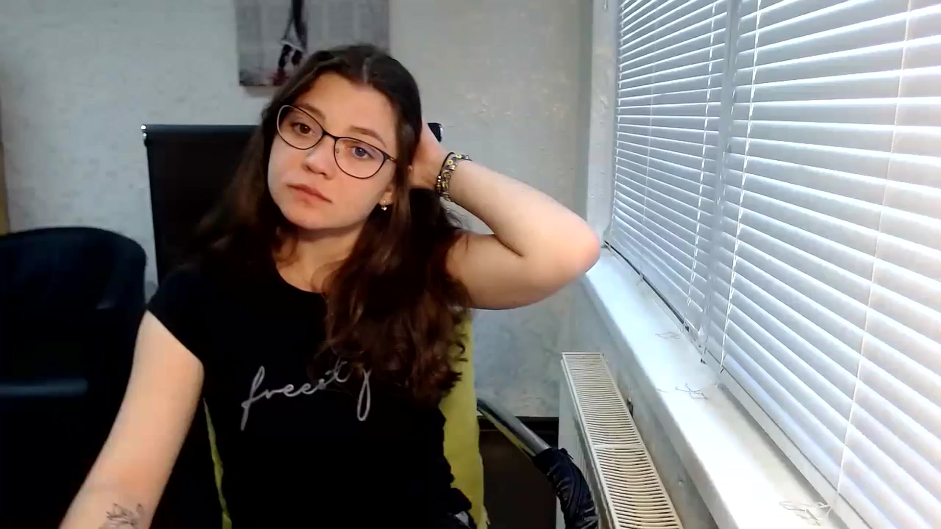 Gallery image thumbnail from SweetArinaA's myfreecams stream on, 09/30/2023, 12:43 image 13 of 20