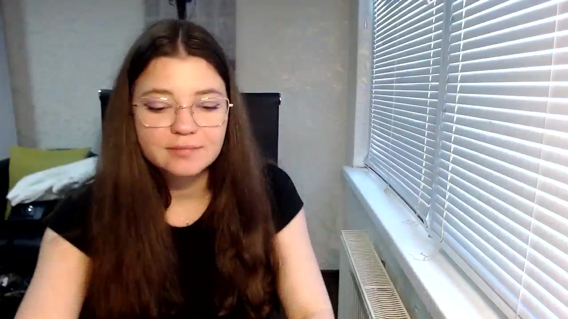 Gallery image thumbnail from SweetArinaA's myfreecams stream on, 11/13/2023, 11:27 image 18 of 20