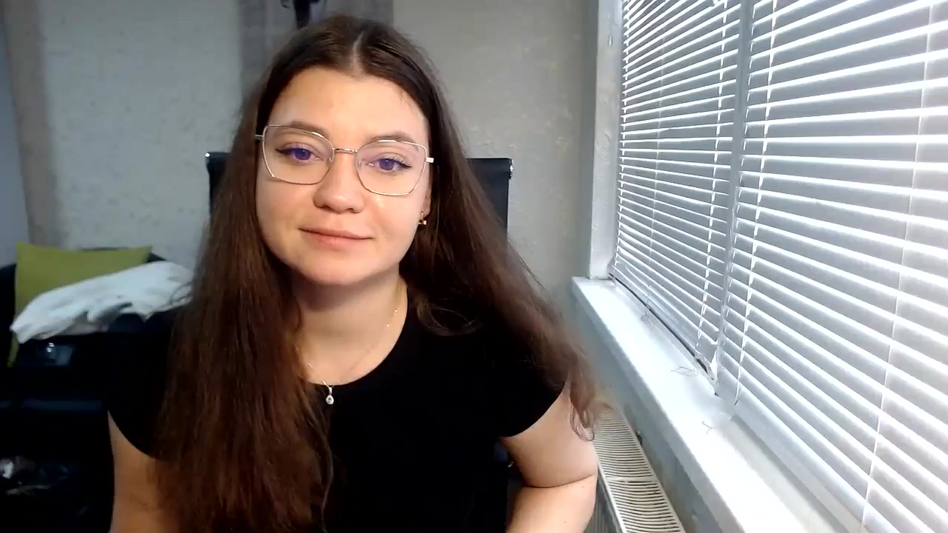 Gallery image thumbnail from SweetArinaA's myfreecams stream on, 11/13/2023, 11:27 image 3 of 20