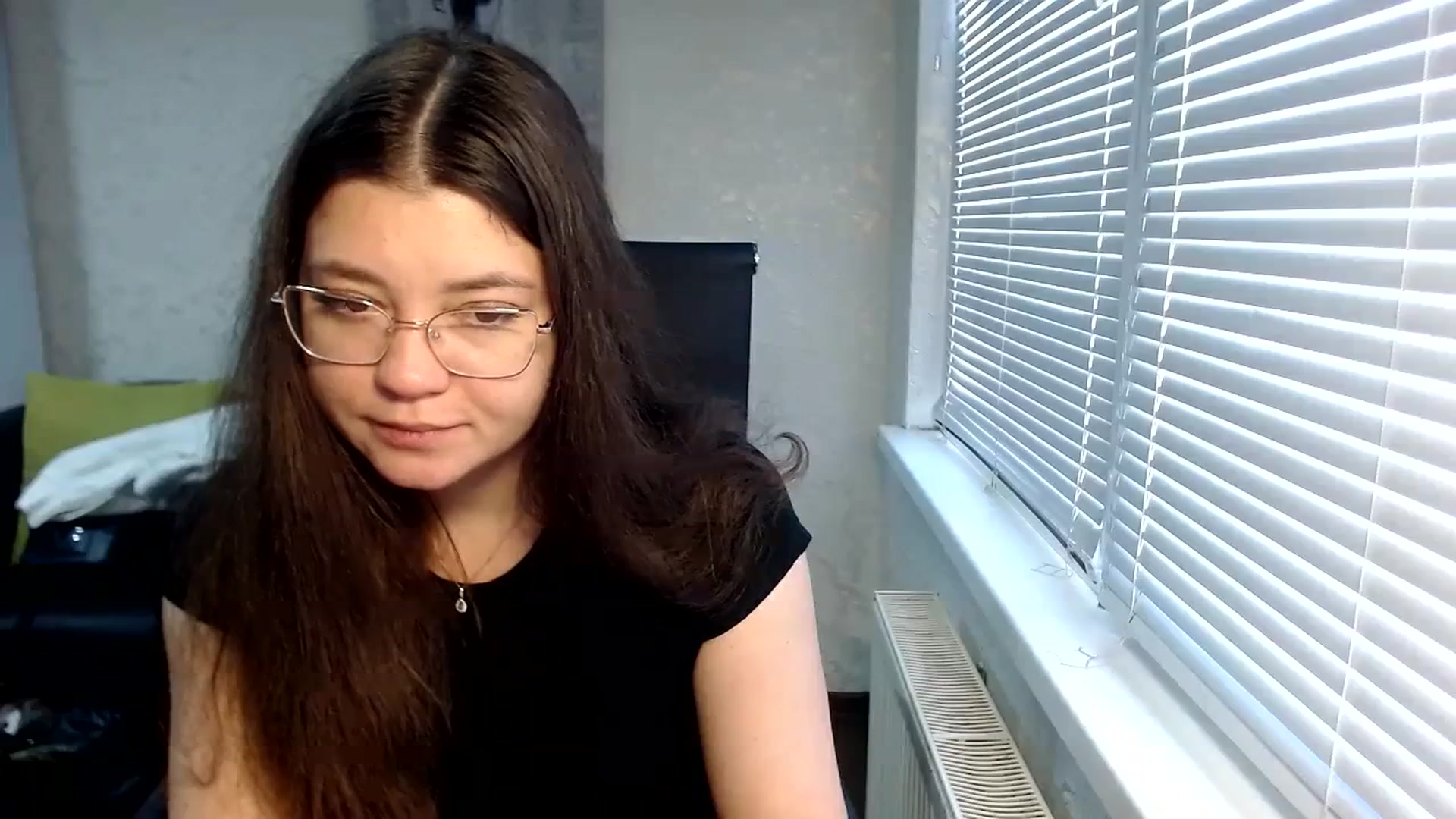 Gallery image thumbnail from SweetArinaA's myfreecams stream on, 11/13/2023, 11:27 image 10 of 20